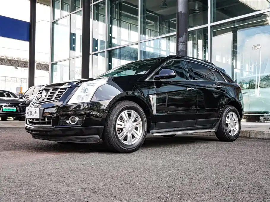 Cadillac SRX 2014 — фото 1