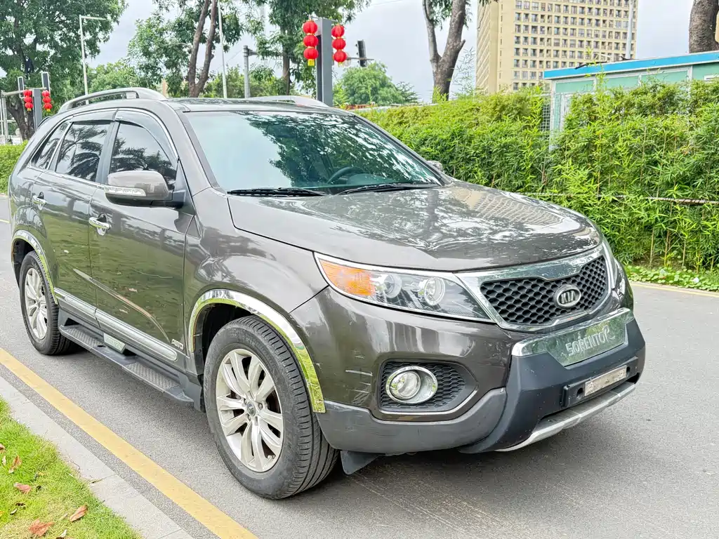 Kia Sorento 2012 — фото 3