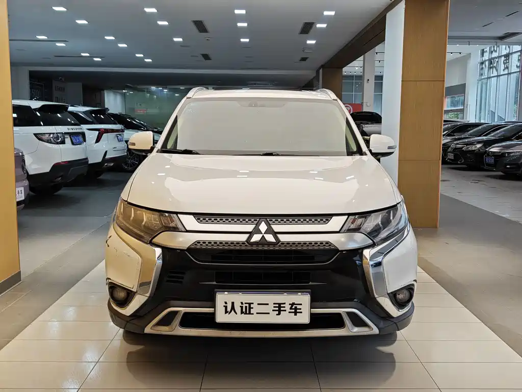 Mitsubishi Outlander 2019 — фото 4