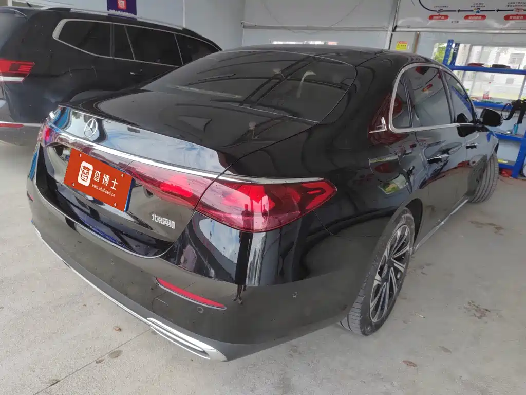 Mercedes-Benz E-Class 2024