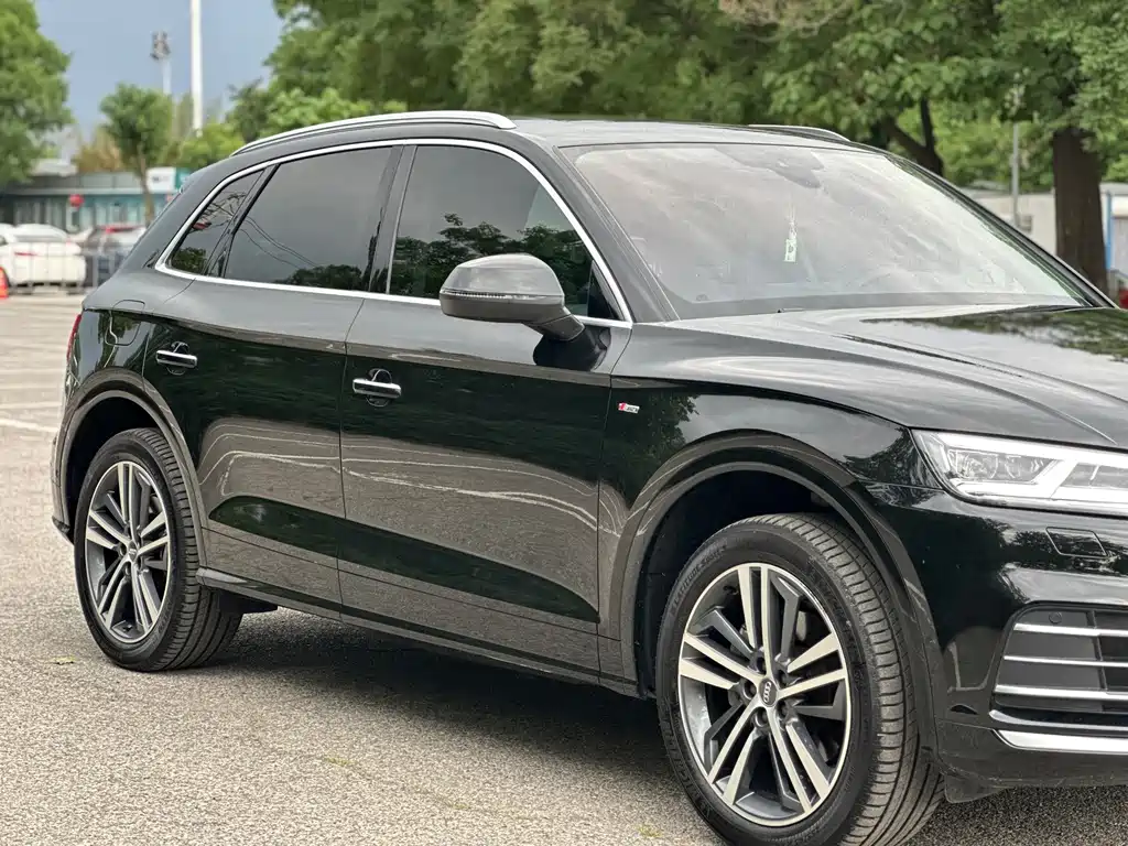 Audi Q5L 2021 — фото 7