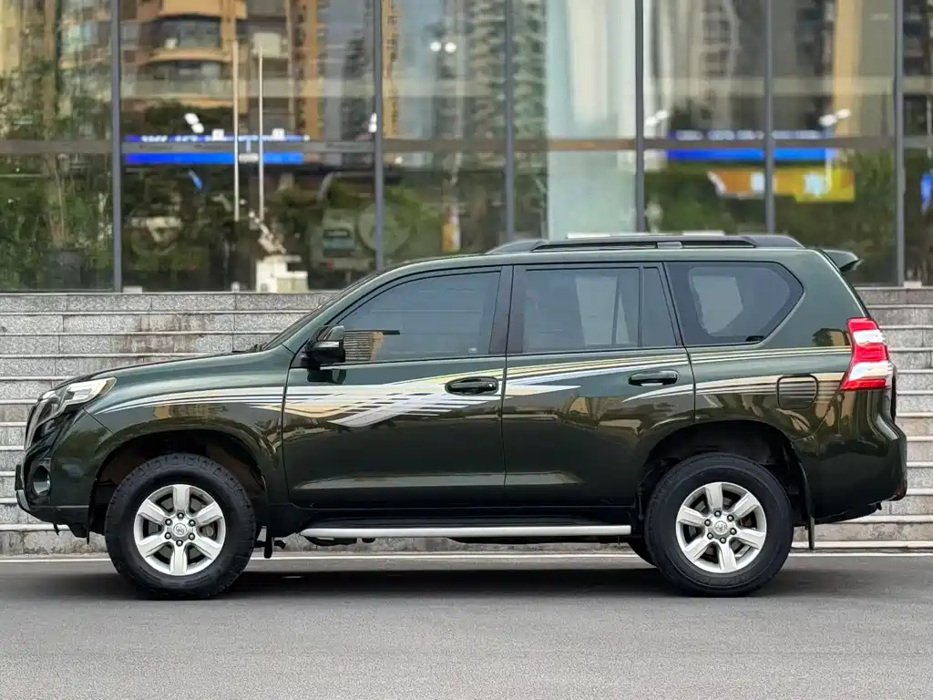 Toyota Prado 2017 — фото 3