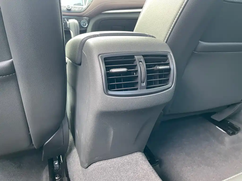 Chevrolet Malibu 2017 — фото 13