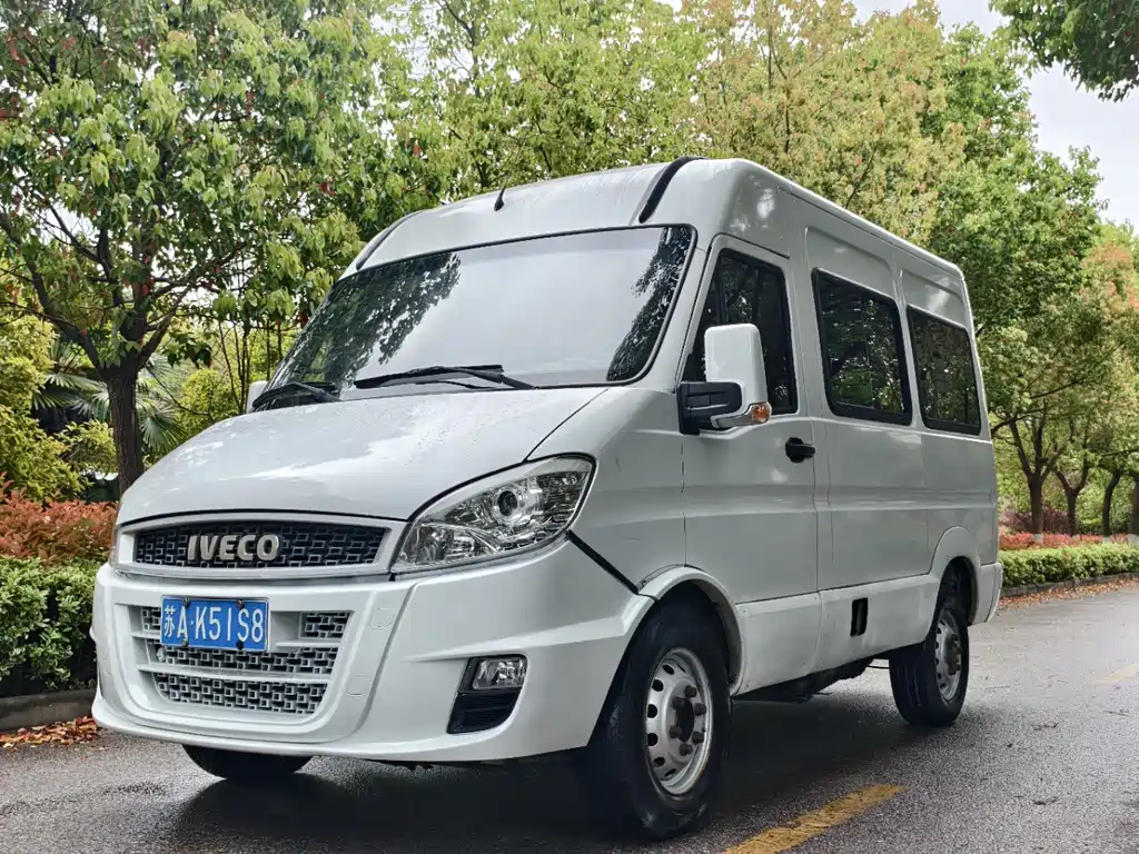 Iveco Bodhi 2016 — фото 1