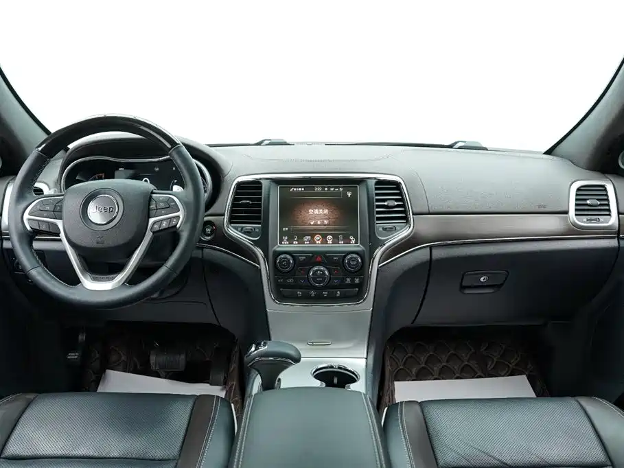 Jeep Grand Cherokee 2015 — фото 15