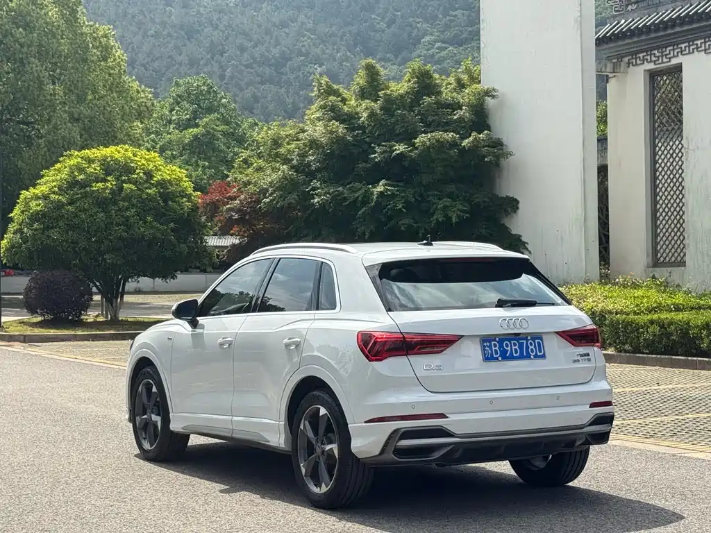 Audi Q3 2019 — фото 15
