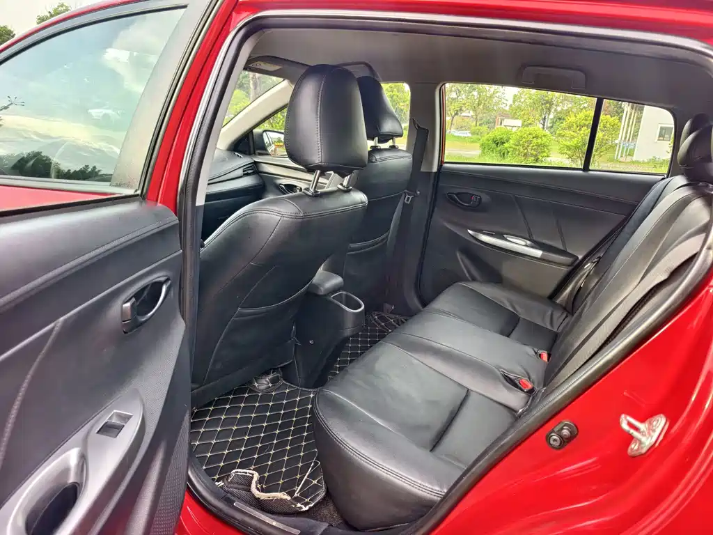 Toyota Yaris L 2018 — фото 5
