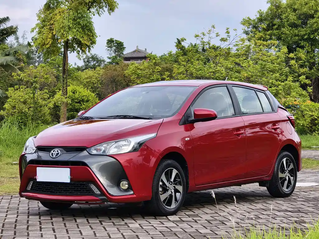 Toyota Yaris L 2018 — фото 1