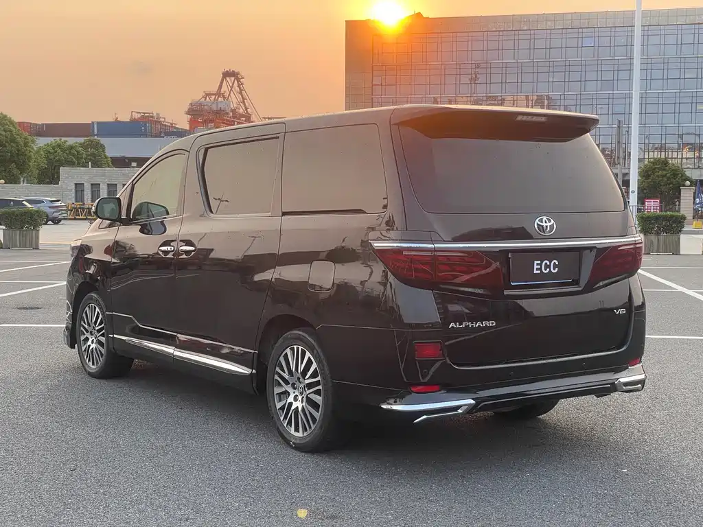 Toyota Alphard 2011 — фото 6