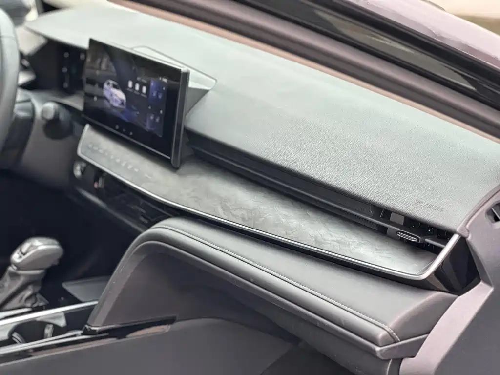 Toyota Camry 2024 — фото 43