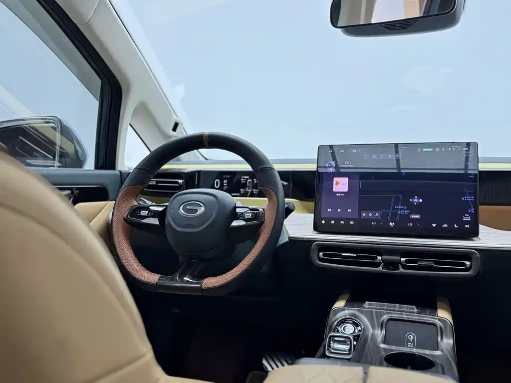GAC Motor E8 PHEV 2023 — фото 14