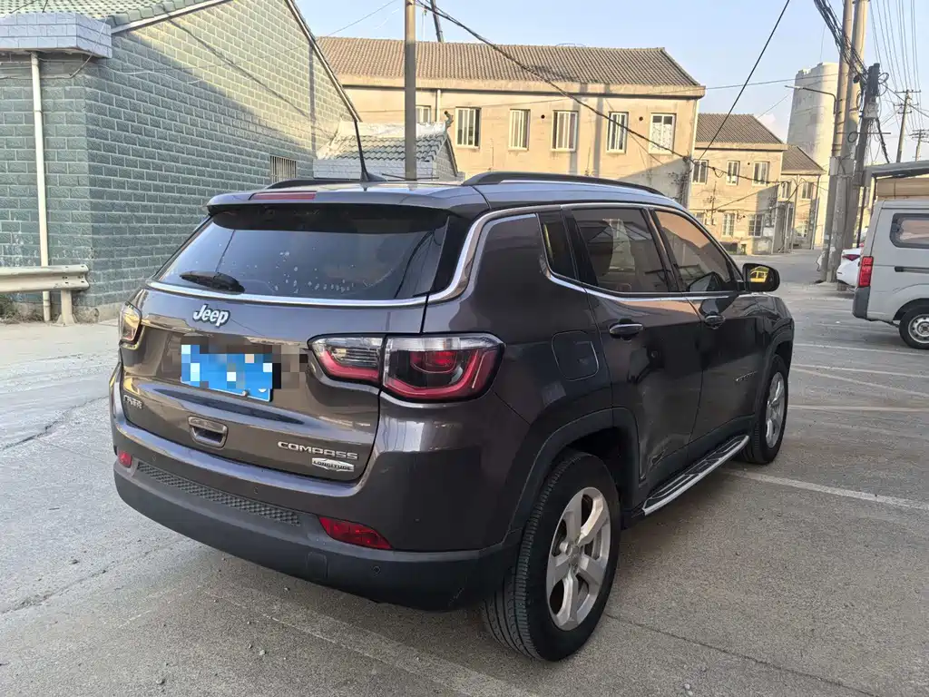 Jeep Compass 2017 — фото 3