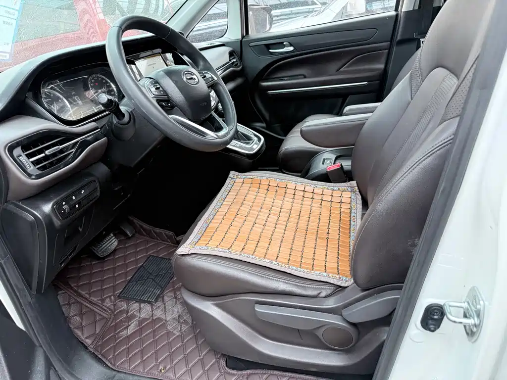 GAC Motor Trumpchi M6 2019 — фото 7