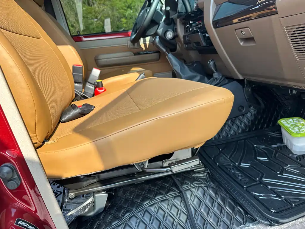 Toyota Land Cruiser 2022 — фото 11