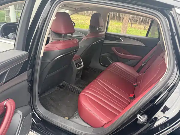 Hongqi H5 2022