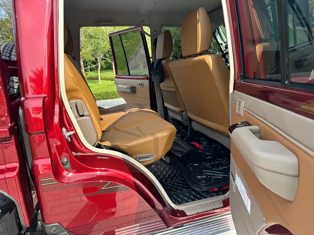 Toyota Land Cruiser 2022 — фото 9