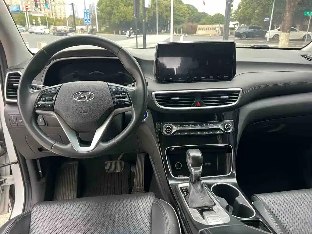 Hyundai Tucson 2019 — фото 6
