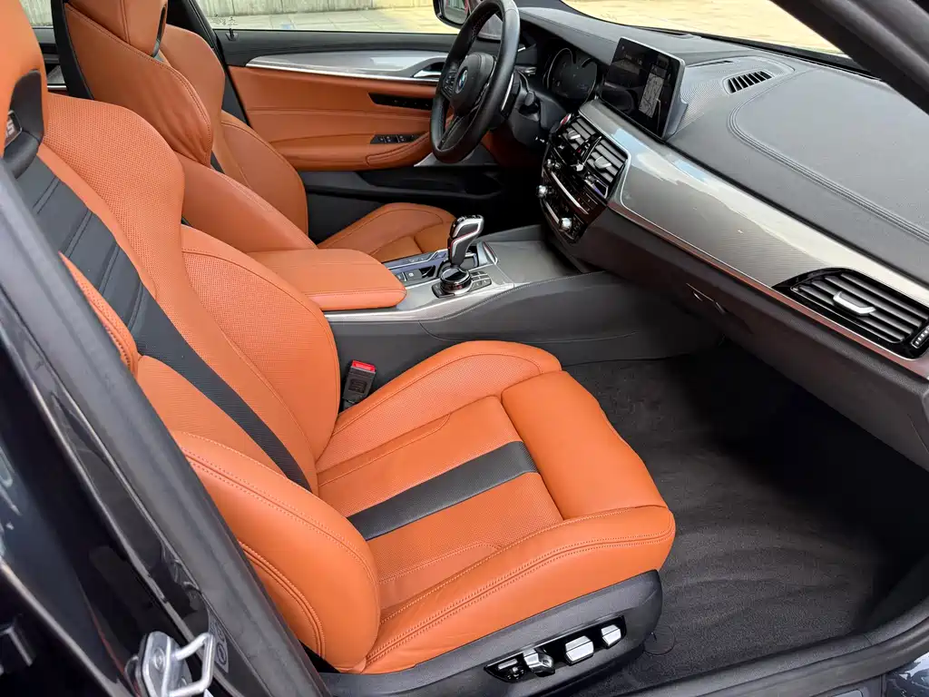 BMW M5 2018 — фото 15