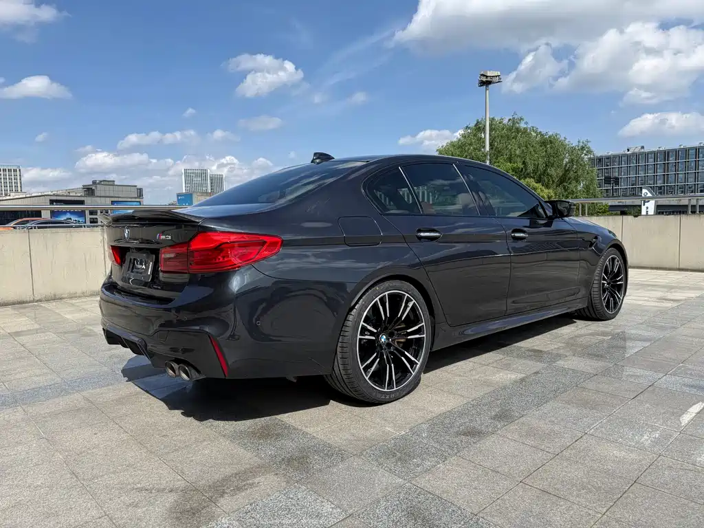 BMW M5 2018 — фото 20