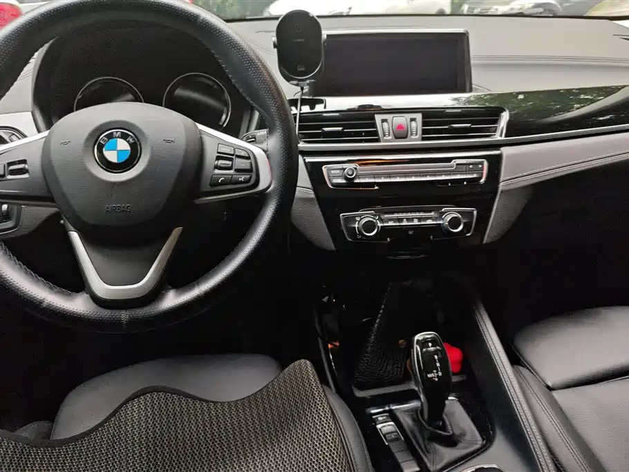 BMW X2 2019 — фото 12