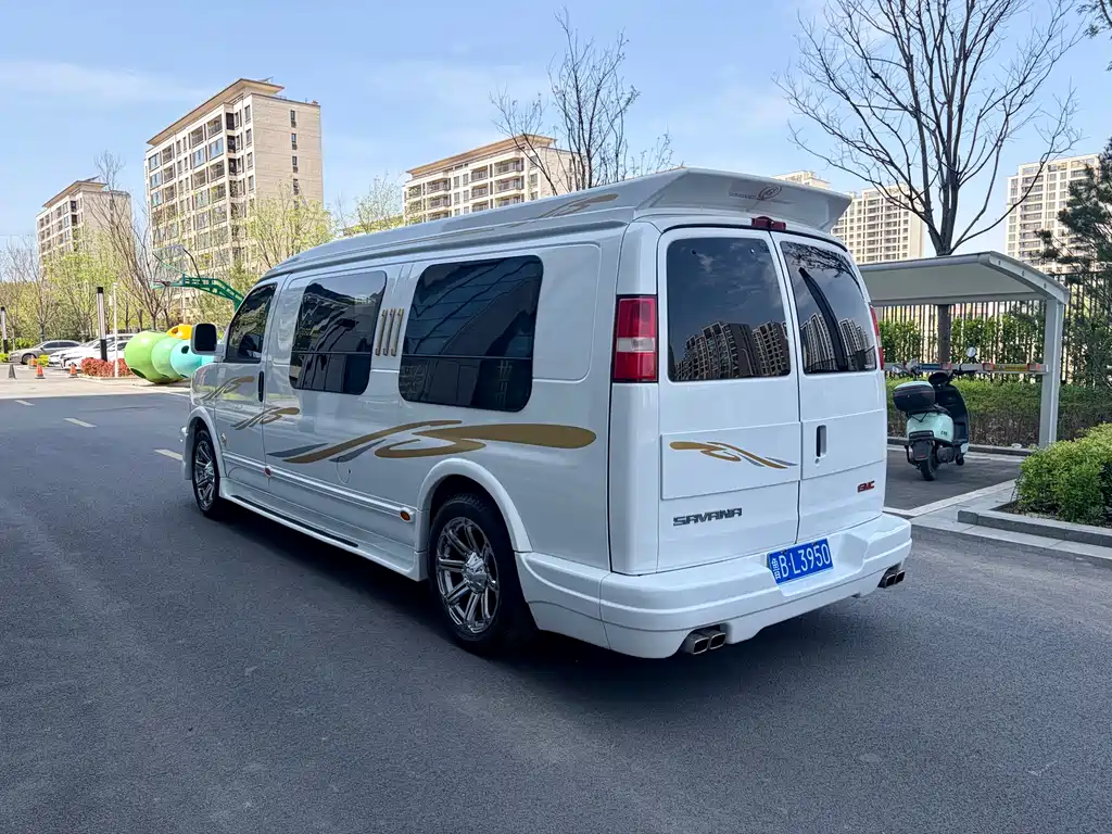 GMC Savana 2012