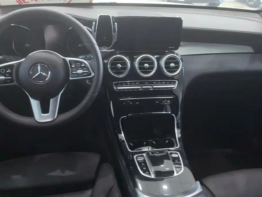 Mercedes-Benz GLC 2020 — фото 12
