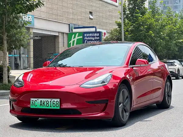 Tesla Model 3 2020