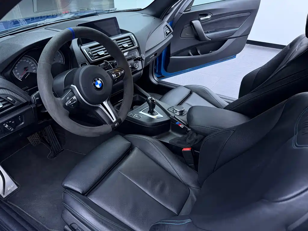 BMW M2 2017 — фото 15