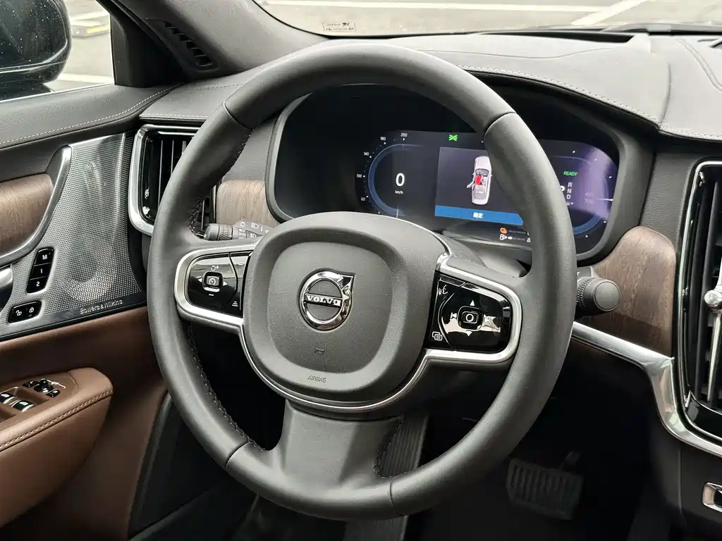 Volvo S90 Plug-In Hybrid 2024 — фото 21