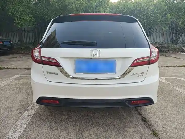 Honda Jade 2015