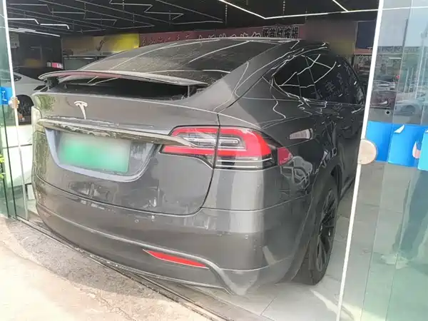 Tesla Model X 2017