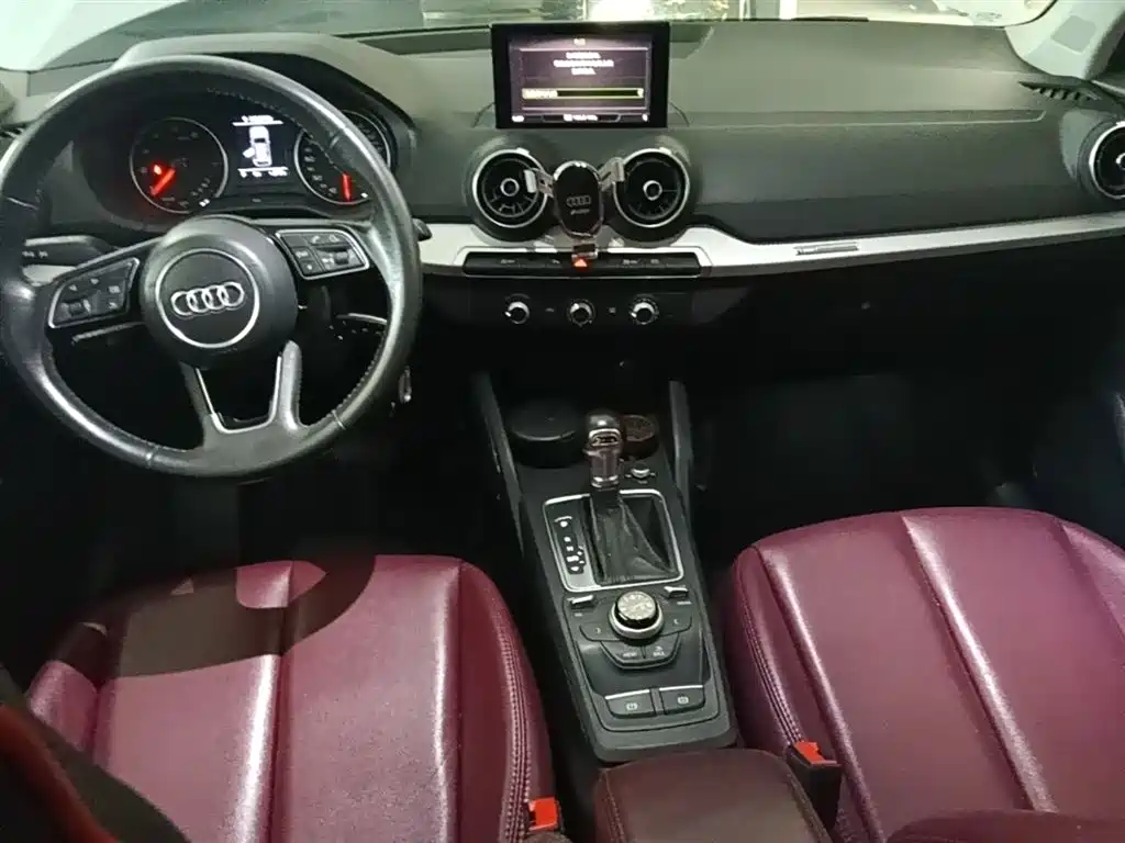 Audi Q2L 2020 — фото 10