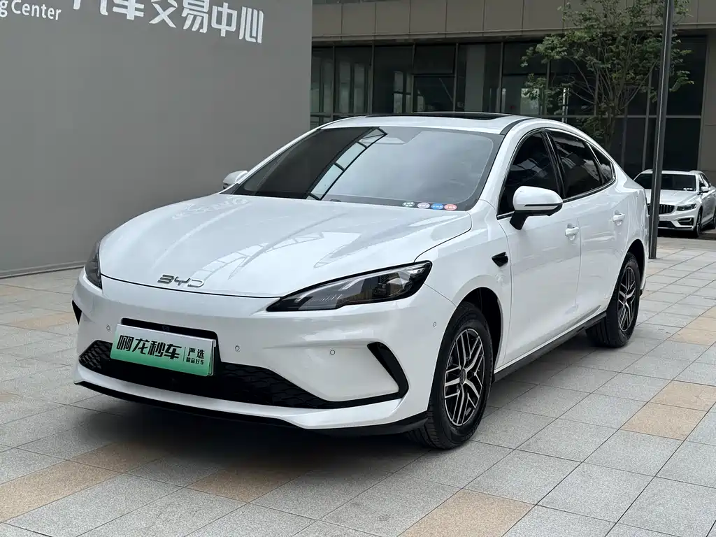 BYD Seal 05 DM-i 2025 — фото 2
