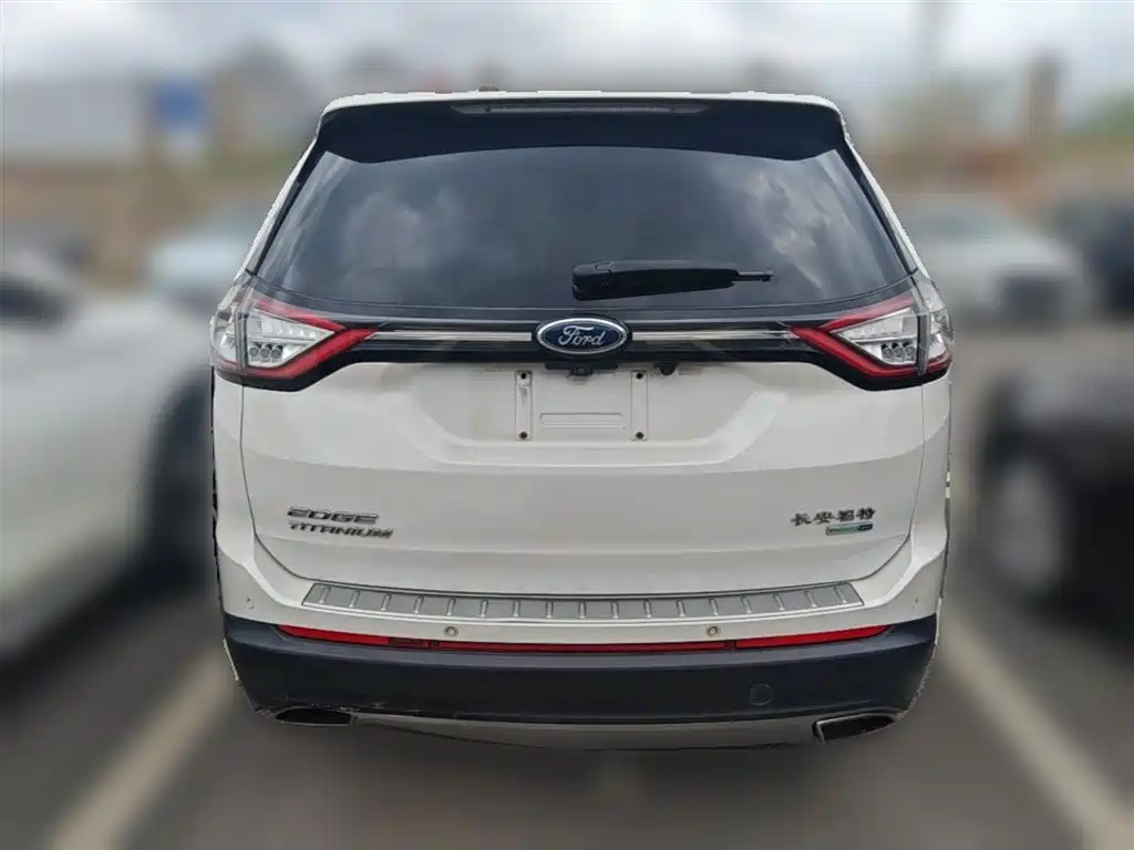 Ford Edge 2017 — фото 10