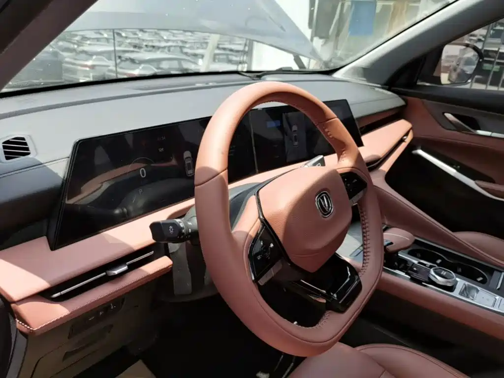 Changan CS75PLUS 2023 — фото 10