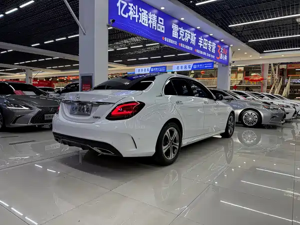 Mercedes-Benz C-Class 2019