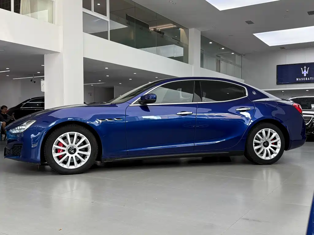 Maserati Ghibli 2017 — фото 3