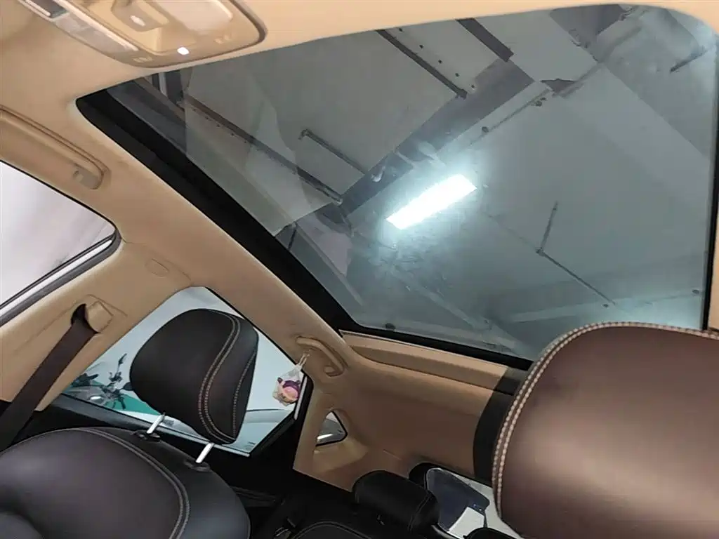 Geely Emgrand GS 2019 — фото 18