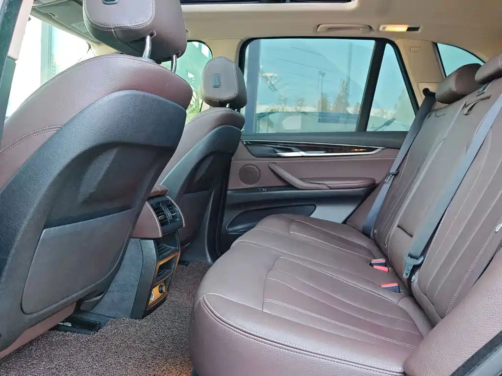 BMW X5 2017 — фото 17