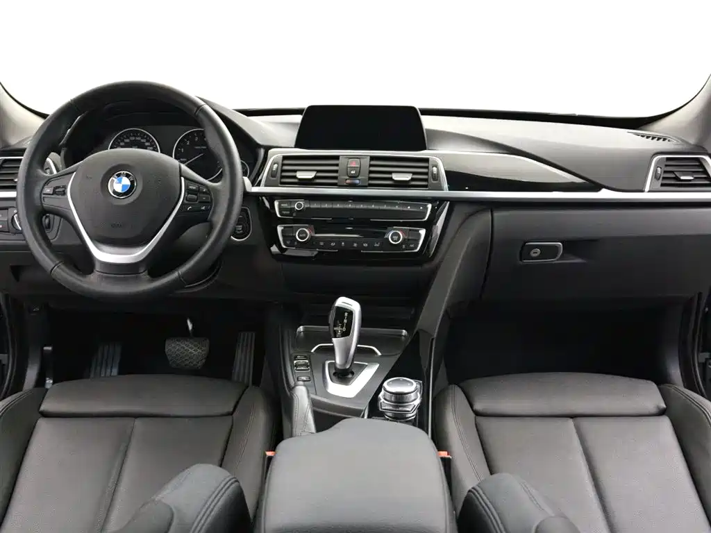 BMW 3 Series GT 2018 — фото 9