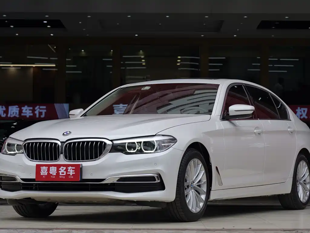 BMW 5 Series 2020 — фото 1