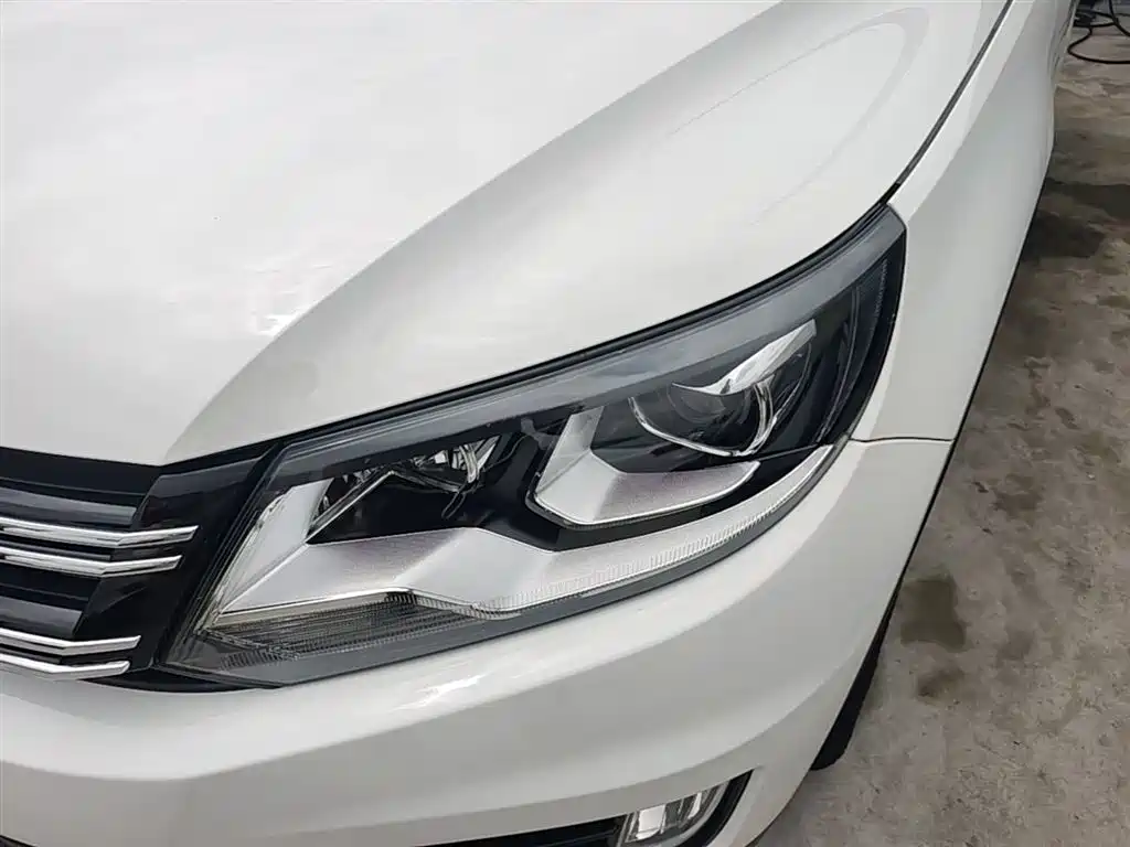 Volkswagen Tiguan 2019 — фото 24
