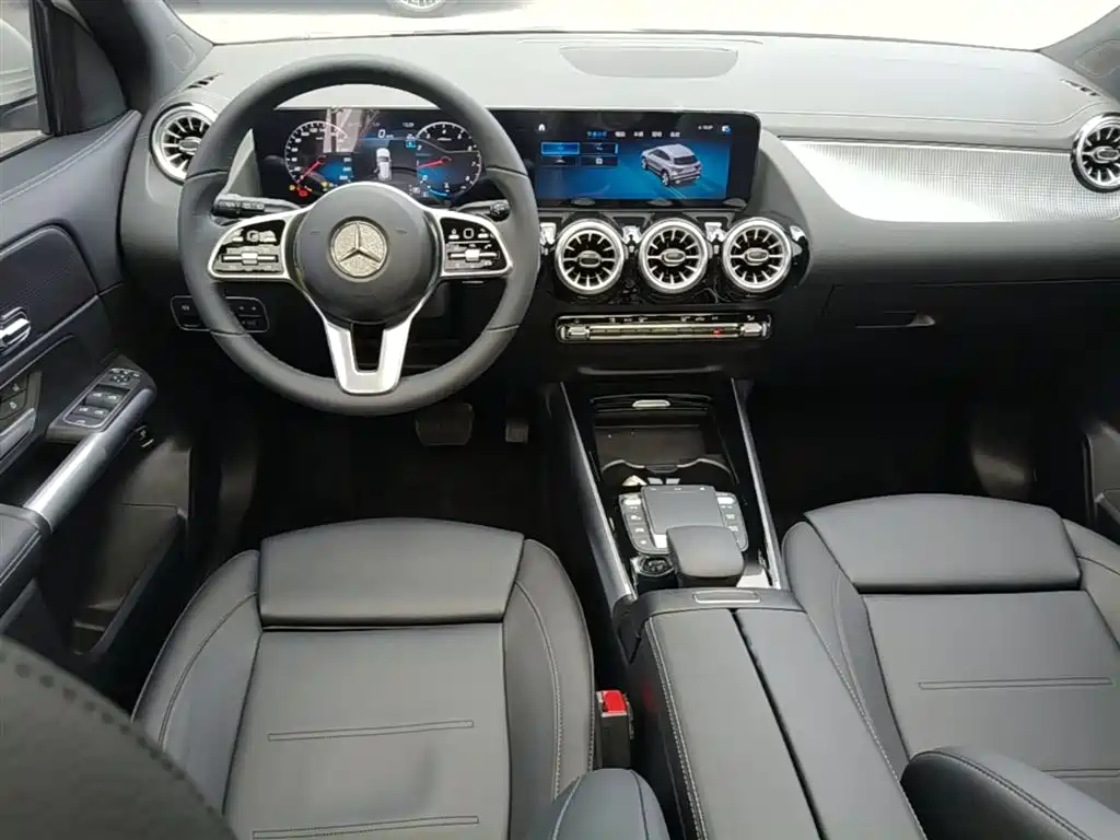 Mercedes-Benz GLA 2023 — фото 10