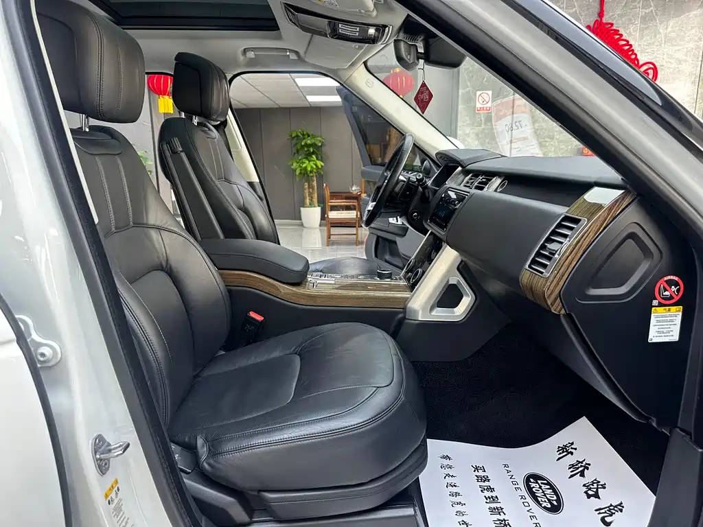 Land Rover Range Rover 2018 — фото 10