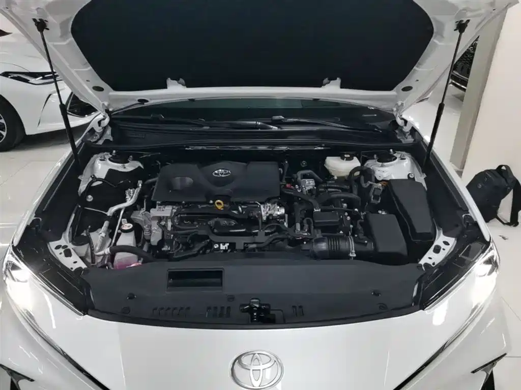 Toyota Camry 2024 — фото 20