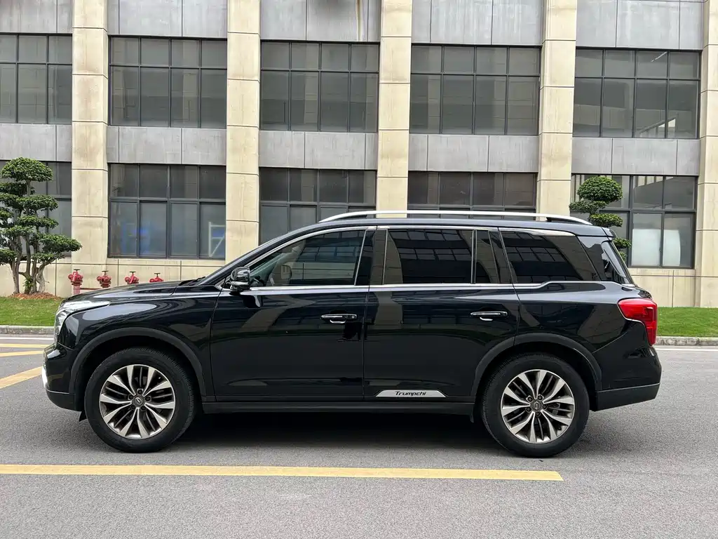 GAC Trumpchi GS8 2017 — фото 4