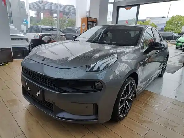 Lynk & Co 03 2021