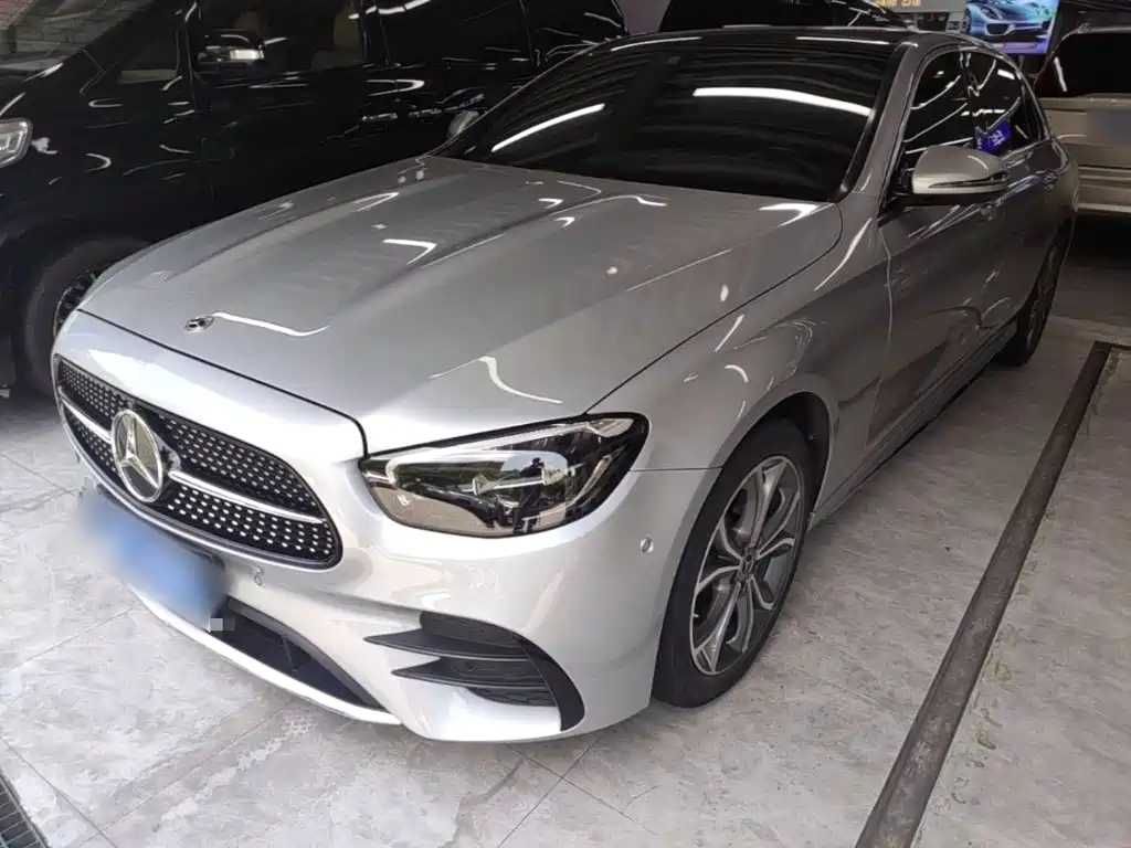 Mercedes-Benz E-Class 2022