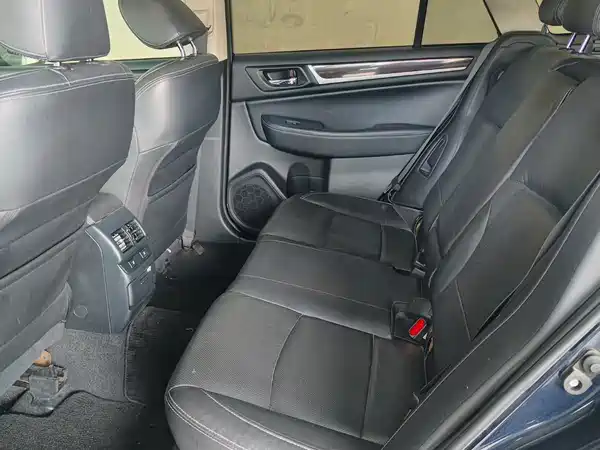 Subaru Outback 2015