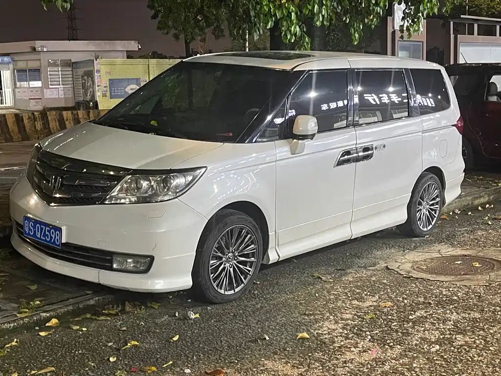 Honda Elysion 2013